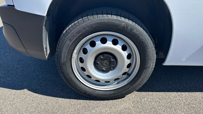 Peugeot Partner Standard Diesel 1.5 BlueHDi 100 Professional Van